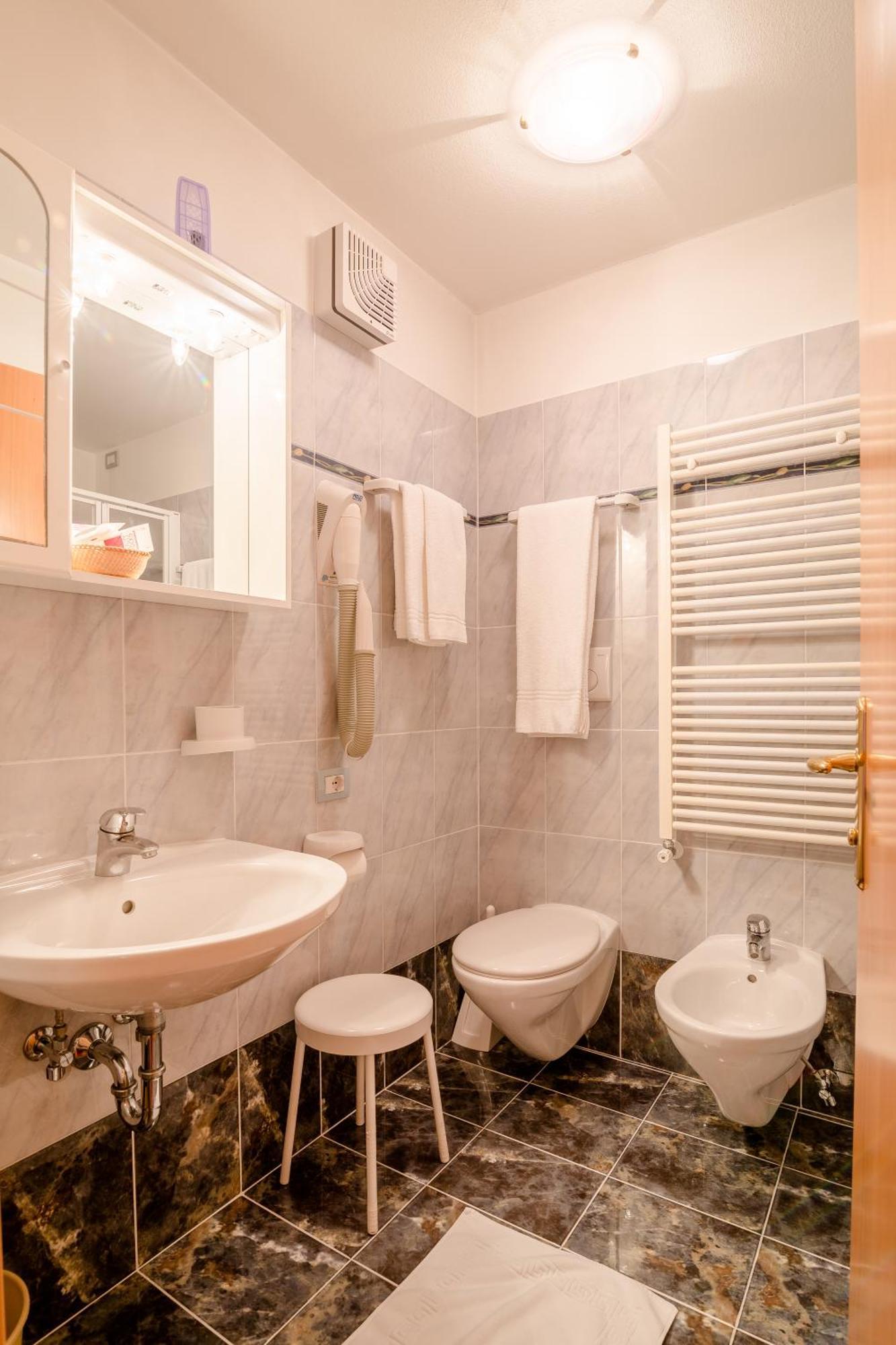 Albergo Genzianella Rocca Pietore Exteriér fotografie