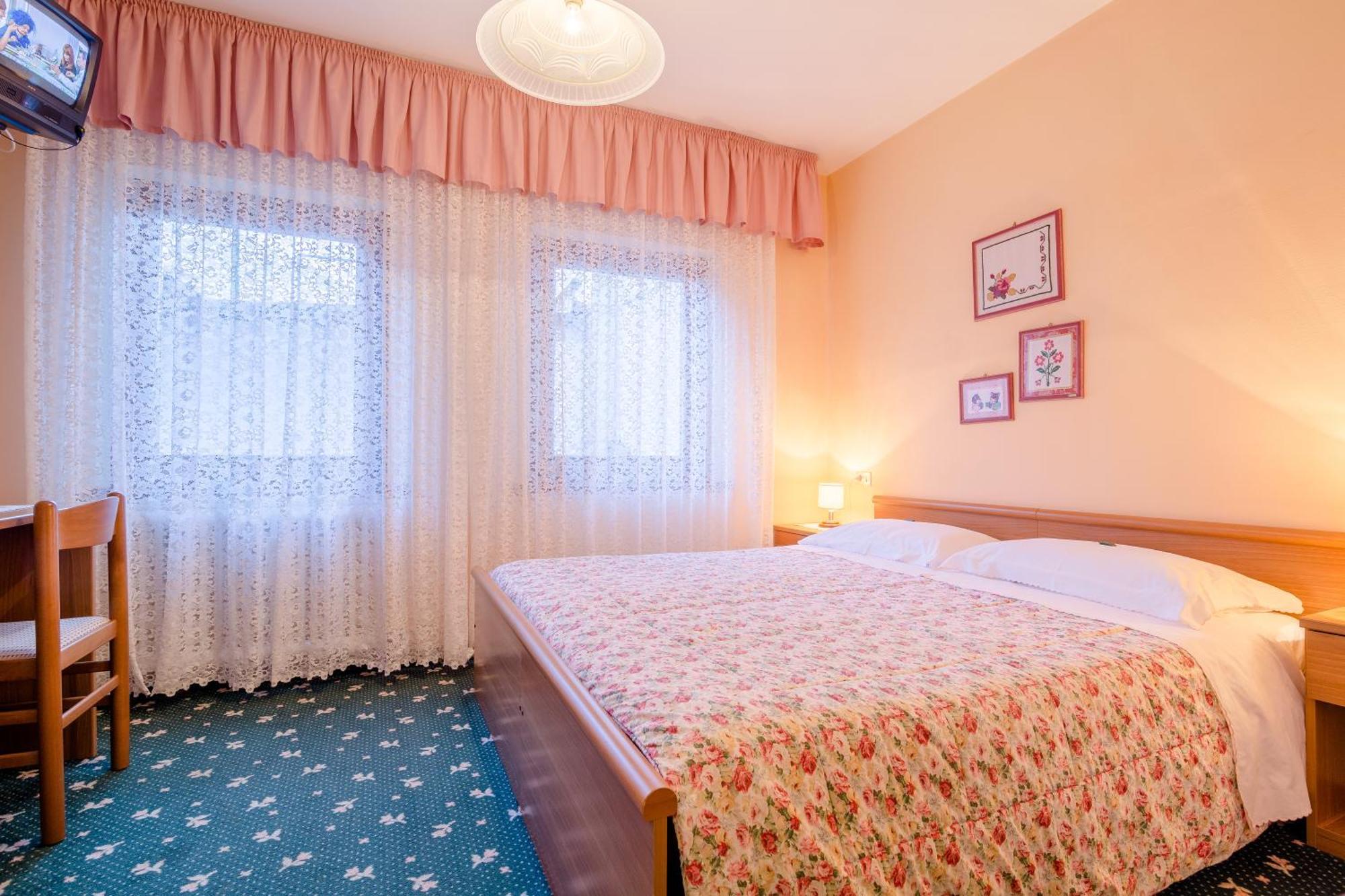 Albergo Genzianella Rocca Pietore Exteriér fotografie